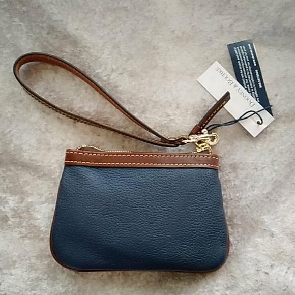 Dooney & Bourke Wristlet - Picture 5 of 6